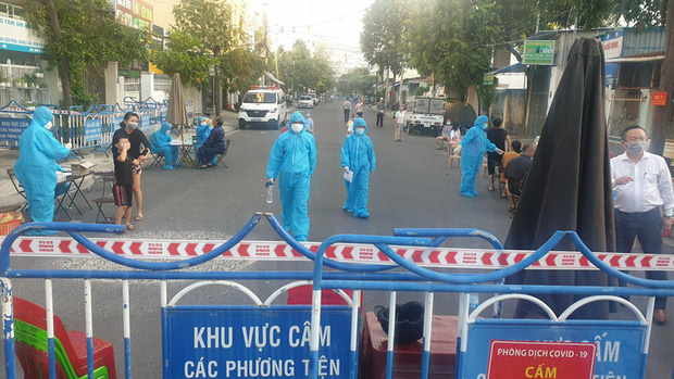 Bệnh viện tỉnh Phú Yên dừng tiếp bệnh nhân sau khi ca nghi mắc Covid-19 đến khám - 1 Bệnh viện tỉnh Phú Yên dừng tiếp bệnh nhân sau khi ca nghi mắc Covid-19 đến khám - 1