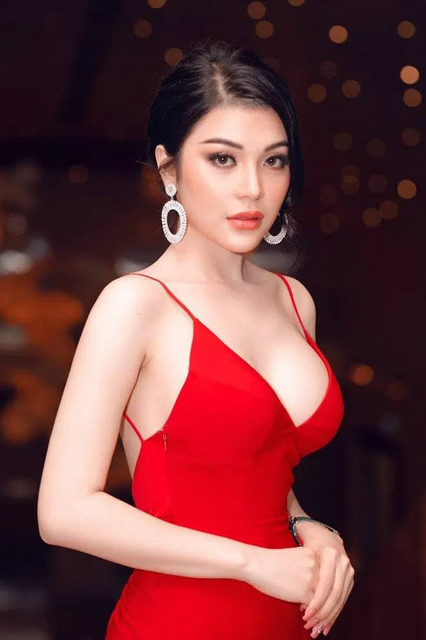 HOT: LiLy Chen chính thức lên tiếng trước nghi vấn yêu chung bồ với Ngọc Trinh, tiết lộ thông tin hiếm về 'người ấy' và lý do đổi màu xe - 3 HOT: LiLy Chen chính thức lên tiếng trước nghi vấn yêu chung bồ với Ngọc Trinh, tiết lộ thông tin hiếm về 'người ấy' và lý do đổi màu xe - 3