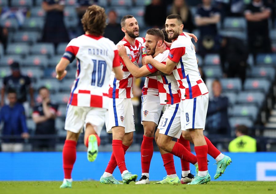 EURO 2020: Xác định 12 đội đi tiếp, 2 cặp đấu ở vòng knock-out EURO 2020: Xác định 12 đội đi tiếp, 2 cặp đấu ở vòng knock-out