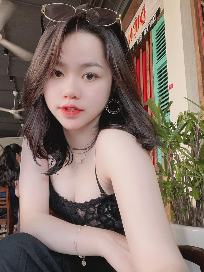 Bồ cũ Quang Hải bỗng xuất hiện giữa ồn ào của cô gái muốn bạn trai cho tiền đầu tư, cũng đòi có 100 - 500 triệu - 3 Bồ cũ Quang Hải bỗng xuất hiện giữa ồn ào của cô gái muốn bạn trai cho tiền đầu tư, cũng đòi có 100 - 500 triệu - 3