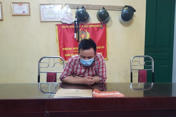 Khởi tố đôi tình nhân làm lây Covid-19 cho nhiều người ở Bắc Ninh Khởi tố đôi tình nhân làm lây Covid-19 cho nhiều người ở Bắc Ninh
