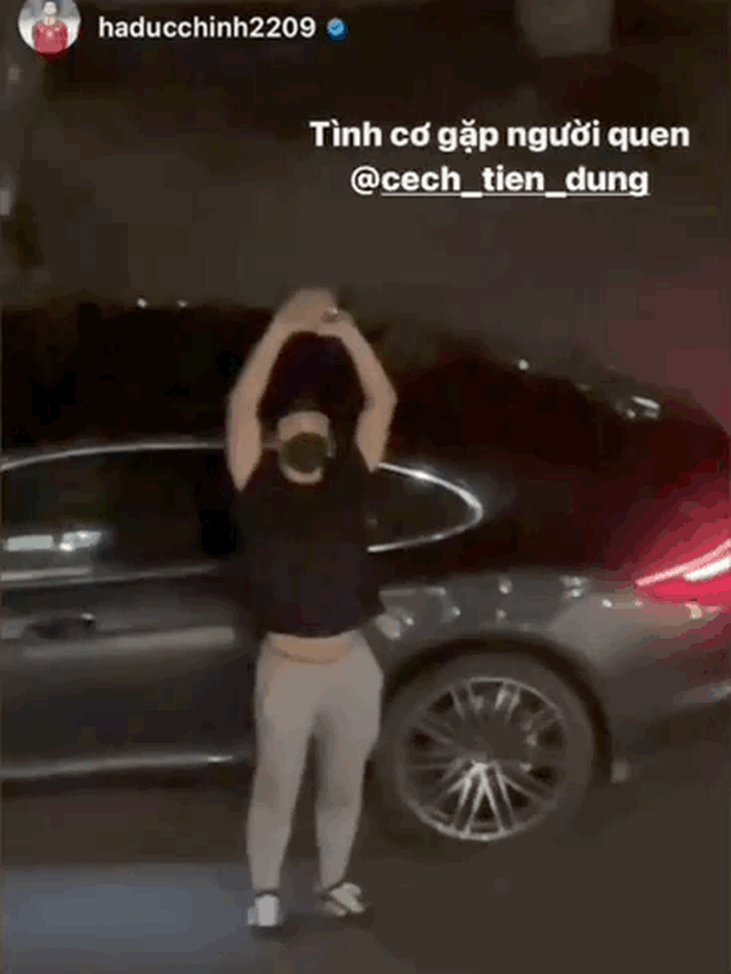 Bùi Tiến Dũng 'đánh' xe hơi tới tận nơi ĐT Việt Nam đang cách ly để làm 1 việc, nhằm xoá nghi vấn bất hoà? - 3 Bùi Tiến Dũng 'đánh' xe hơi tới tận nơi ĐT Việt Nam đang cách ly để làm 1 việc, nhằm xoá nghi vấn bất hoà? - 3