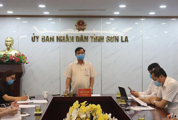 Sơn La: Phát hiện 2 nghi phạm buôn bán ma túy dương tính SARS-CoV-2, đã tiếp xúc với nhiều công an Sơn La: Phát hiện 2 nghi phạm buôn bán ma túy dương tính SARS-CoV-2, đã tiếp xúc với nhiều công an