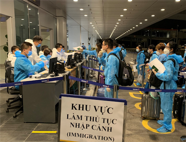 Thí điểm cách ly tập trung 7 ngày với người nhập cảnh ở Quảng Ninh có 'hộ chiếu vắc-xin' Thí điểm cách ly tập trung 7 ngày với người nhập cảnh ở Quảng Ninh có 'hộ chiếu vắc-xin'