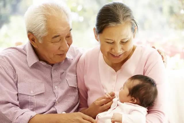 Mẹ chồng chăm sóc con dâu ở cữ chu đáo hết mực nhưng lại không động tới cháu, câu buột miệng trong ngày đầy tháng khiến cô nghẹn ngào - 2 Mẹ chồng chăm sóc con dâu ở cữ chu đáo hết mực nhưng lại không động tới cháu, câu buột miệng trong ngày đầy tháng khiến cô nghẹn ngào - 2