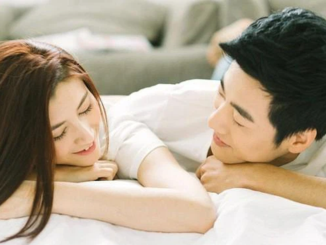 Sau cuộc 'ân ái', người phụ nữ thốt ra 5 từ ngỡ đơn giản mà suýt tan nát 1 mối quan hệ Sau cuộc 'ân ái', người phụ nữ thốt ra 5 từ ngỡ đơn giản mà suýt tan nát 1 mối quan hệ