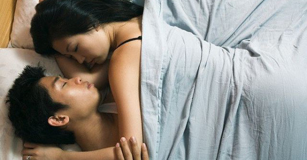 Sau cuộc 'ân ái', người phụ nữ thốt ra 5 từ ngỡ đơn giản mà suýt tan nát 1 mối quan hệ - 1 Sau cuộc 'ân ái', người phụ nữ thốt ra 5 từ ngỡ đơn giản mà suýt tan nát 1 mối quan hệ - 1
