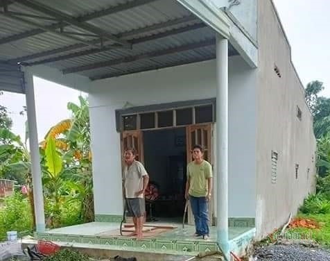 Khẩn trương truy bắt đối tượng vi phạm phòng dịch còn chém gần đứt cánh tay một thượng uý công an Khẩn trương truy bắt đối tượng vi phạm phòng dịch còn chém gần đứt cánh tay một thượng uý công an