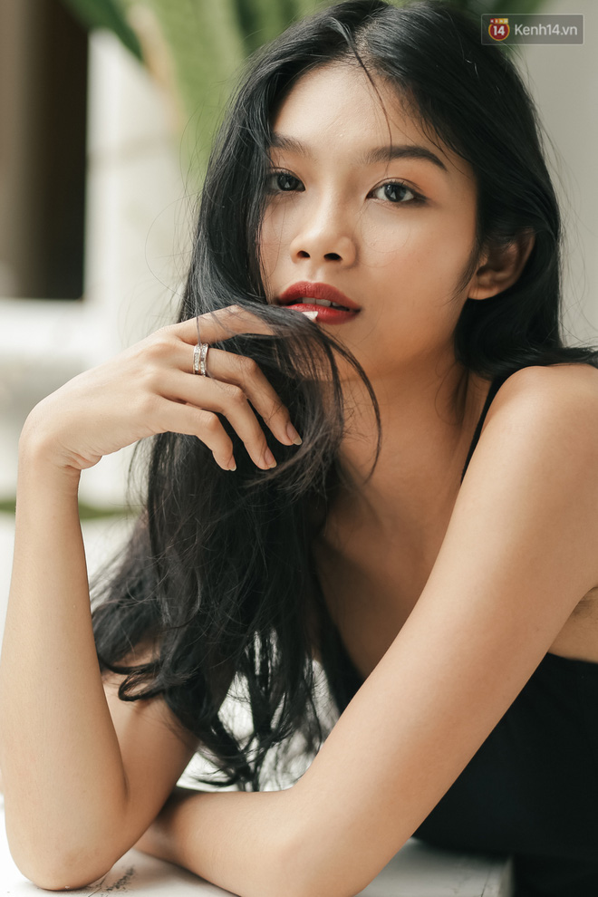 Sao nữ từng đóng cảnh nóng bạo ở Thiên Linh Cái bỏ nghề diễn, dân mạng tiếc nuối vì diễn xuất quá đỉnh! - 5 Sao nữ từng đóng cảnh nóng bạo ở Thiên Linh Cái bỏ nghề diễn, dân mạng tiếc nuối vì diễn xuất quá đỉnh! - 5