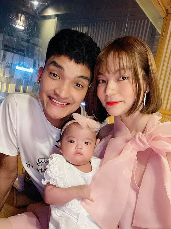 Ngày hết 'Cô vy', 5 couple Vbiz rộn ràng tổ chức tiệc cưới: Dàn khách mời của Phan Mạnh Quỳnh gây choáng, 1 đôi có luôn con đầu lòng! - 26 Ngày hết 'Cô vy', 5 couple Vbiz rộn ràng tổ chức tiệc cưới: Dàn khách mời của Phan Mạnh Quỳnh gây choáng, 1 đôi có luôn con đầu lòng! - 26