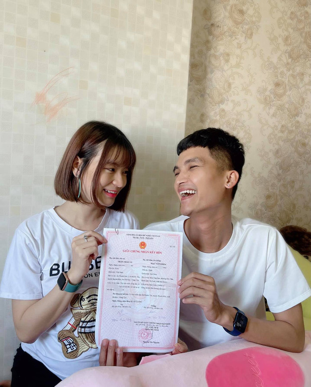 Ngày hết 'Cô vy', 5 couple Vbiz rộn ràng tổ chức tiệc cưới: Dàn khách mời của Phan Mạnh Quỳnh gây choáng, 1 đôi có luôn con đầu lòng! - 24 Ngày hết 'Cô vy', 5 couple Vbiz rộn ràng tổ chức tiệc cưới: Dàn khách mời của Phan Mạnh Quỳnh gây choáng, 1 đôi có luôn con đầu lòng! - 24