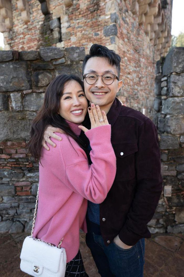 Ngày hết 'Cô vy', 5 couple Vbiz rộn ràng tổ chức tiệc cưới: Dàn khách mời của Phan Mạnh Quỳnh gây choáng, 1 đôi có luôn con đầu lòng! - 11 Ngày hết 'Cô vy', 5 couple Vbiz rộn ràng tổ chức tiệc cưới: Dàn khách mời của Phan Mạnh Quỳnh gây choáng, 1 đôi có luôn con đầu lòng! - 11