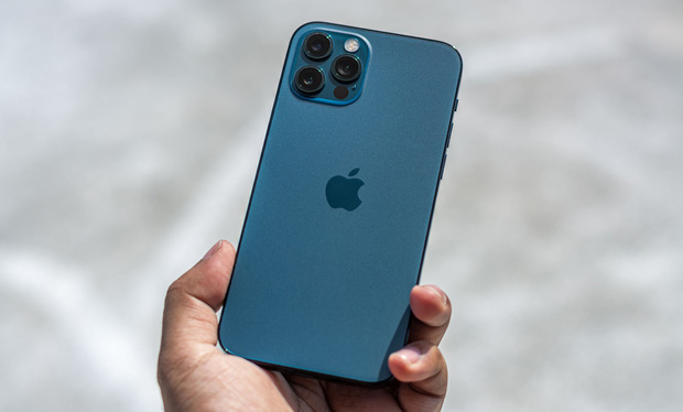 Dù dịch bệnh, người Việt vẫn 'chi bạo' mua iPhone - 1 Dù dịch bệnh, người Việt vẫn 'chi bạo' mua iPhone - 1