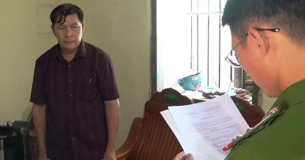 Trưởng phòng Dân tộc UBND huyện Trùng Khánh bị khởi tố vì ăn chặn vịt giống hỗ trợ người nghèo Trưởng phòng Dân tộc UBND huyện Trùng Khánh bị khởi tố vì ăn chặn vịt giống hỗ trợ người nghèo