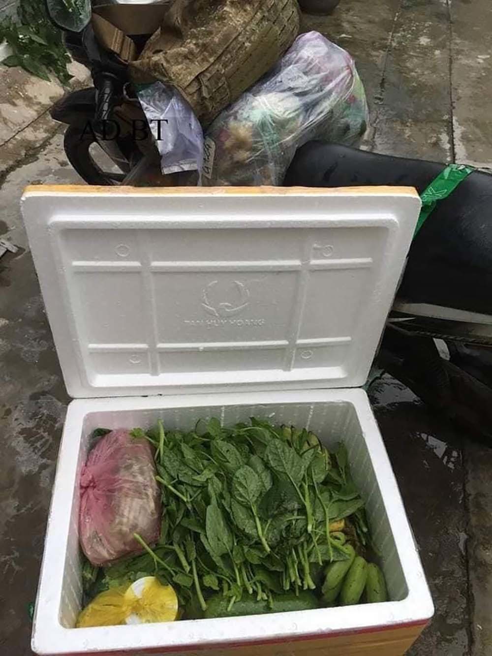 Bị phạt 2 triệu đồng khi đi nhận thùng thực phẩm gửi từ quê lên TP.HCM - 1 Bị phạt 2 triệu đồng khi đi nhận thùng thực phẩm gửi từ quê lên TP.HCM - 1