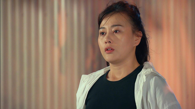 Hương vị tình thân tập 67: Nam uất ức với cách Long đuổi việc mình, bà Bích tiếp tục ăn cắp, bị bà Sa làm bẽ mặt - 6 Hương vị tình thân tập 67: Nam uất ức với cách Long đuổi việc mình, bà Bích tiếp tục ăn cắp, bị bà Sa làm bẽ mặt - 6