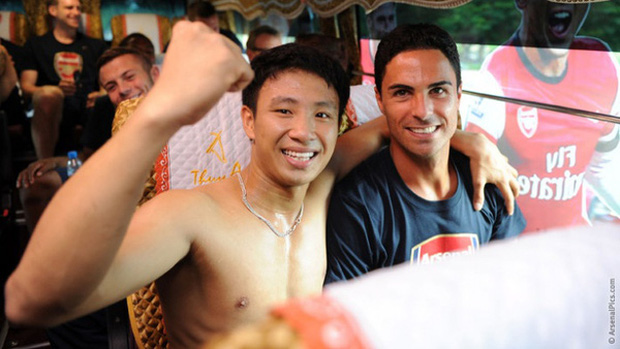 Nam sinh 8 năm trước chạy 8km theo đội tuyển Arsenal quanh bờ Hồ: Mời mức lương 100 triệu/tháng nhưng từ chối, cuộc đời thay đổi ngoạn mục! - 1 Nam sinh 8 năm trước chạy 8km theo đội tuyển Arsenal quanh bờ Hồ: Mời mức lương 100 triệu/tháng nhưng từ chối, cuộc đời thay đổi ngoạn mục! - 1