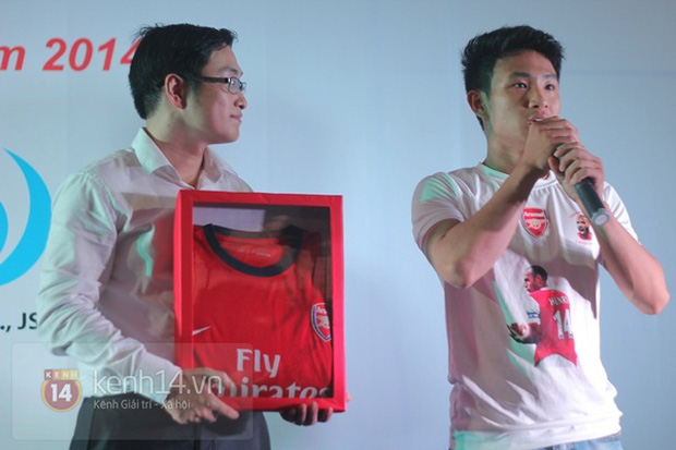 Nam sinh 8 năm trước chạy 8km theo đội tuyển Arsenal quanh bờ Hồ: Mời mức lương 100 triệu/tháng nhưng từ chối, cuộc đời thay đổi ngoạn mục! - 5 Nam sinh 8 năm trước chạy 8km theo đội tuyển Arsenal quanh bờ Hồ: Mời mức lương 100 triệu/tháng nhưng từ chối, cuộc đời thay đổi ngoạn mục! - 5