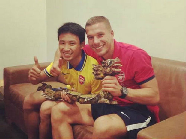 Nam sinh 8 năm trước chạy 8km theo đội tuyển Arsenal quanh bờ Hồ: Mời mức lương 100 triệu/tháng nhưng từ chối, cuộc đời thay đổi ngoạn mục! - 4 Nam sinh 8 năm trước chạy 8km theo đội tuyển Arsenal quanh bờ Hồ: Mời mức lương 100 triệu/tháng nhưng từ chối, cuộc đời thay đổi ngoạn mục! - 4
