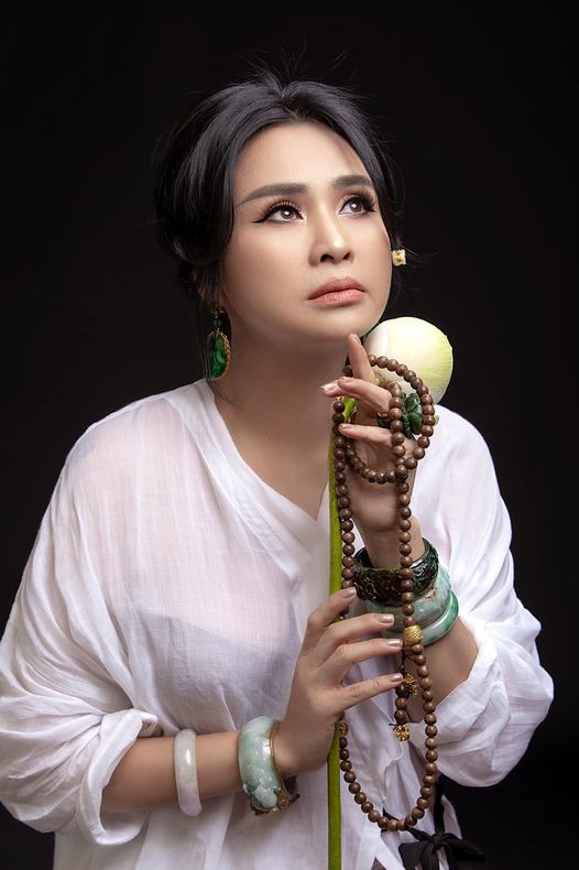 Ca sĩ Thanh Lam lên tiếng về thông tin được ưu ái khi tiêm vắc-xin Covid-19 Ca sĩ Thanh Lam lên tiếng về thông tin được ưu ái khi tiêm vắc-xin Covid-19
