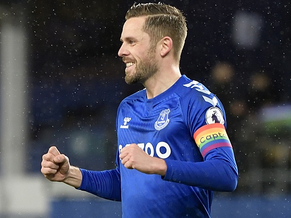 Sigurdsson bác bỏ cáo buộc xâm hại tình dục trẻ em Sigurdsson bác bỏ cáo buộc xâm hại tình dục trẻ em