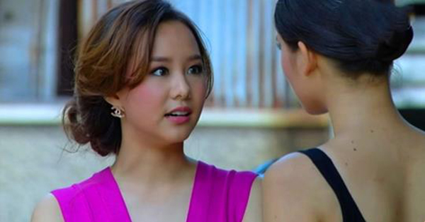 Vợ chồng anh trai đang hạnh phúc mỹ mãn, một lần tới chơi tôi lại tình cờ tìm được thứ kinh khủng trong tủ tài liệu của chị dâu Vợ chồng anh trai đang hạnh phúc mỹ mãn, một lần tới chơi tôi lại tình cờ tìm được thứ kinh khủng trong tủ tài liệu của chị dâu