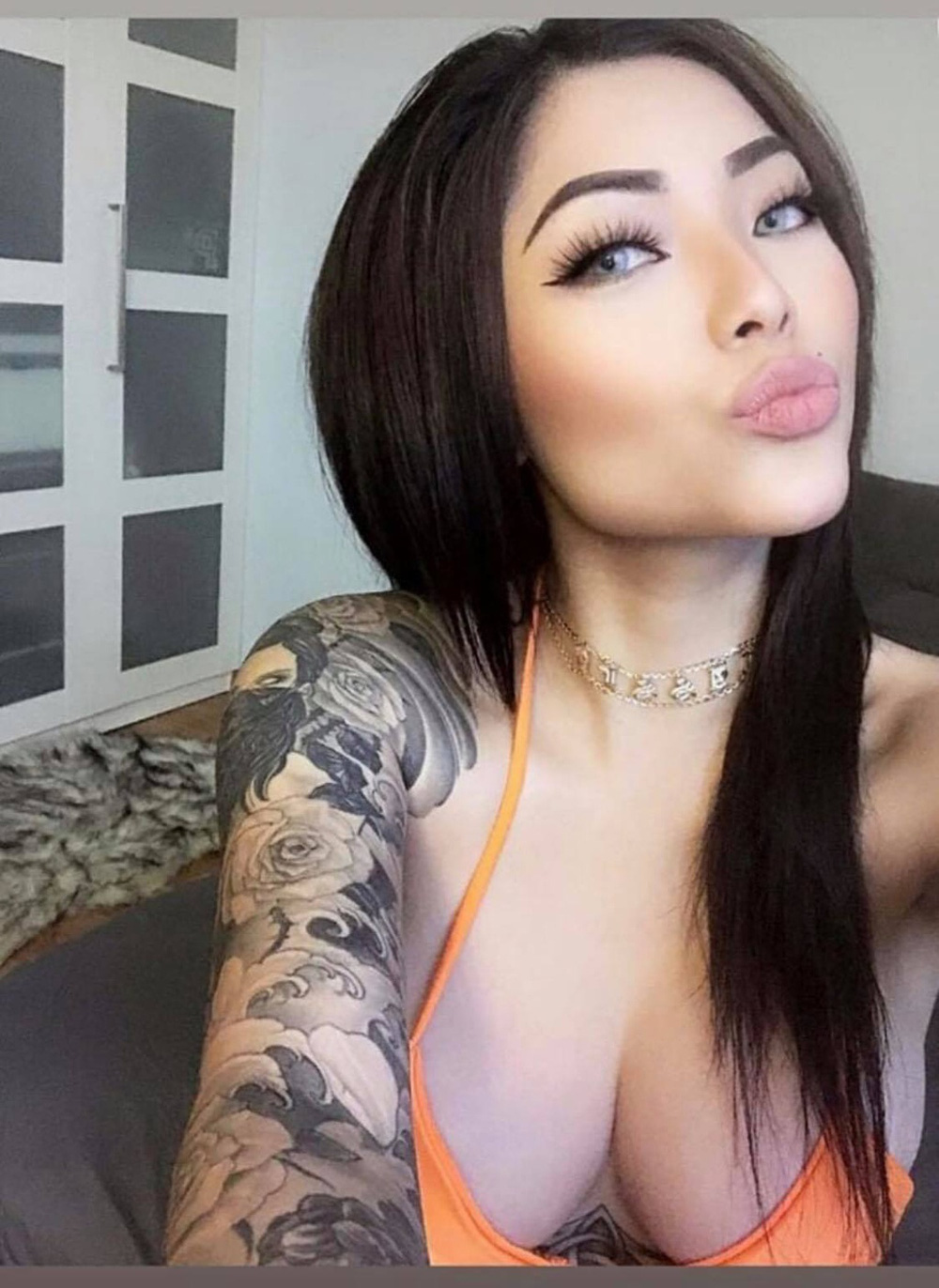 Điểm danh những gái xinh là người tình của rapper số 1 Việt Nam: Từ hoa hậu tai tiếng đến hotgirl body rực lửa - 11 Điểm danh những gái xinh là người tình của rapper số 1 Việt Nam: Từ hoa hậu tai tiếng đến hotgirl body rực lửa - 11