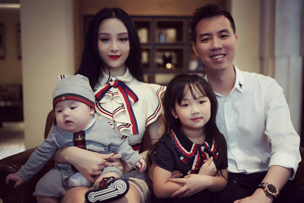 Sống như bà hoàng trong 'lâu đài' hơn 80 tỷ đồng, Huyền Baby giàu cỡ nào? - 1 Sống như bà hoàng trong 'lâu đài' hơn 80 tỷ đồng, Huyền Baby giàu cỡ nào? - 1