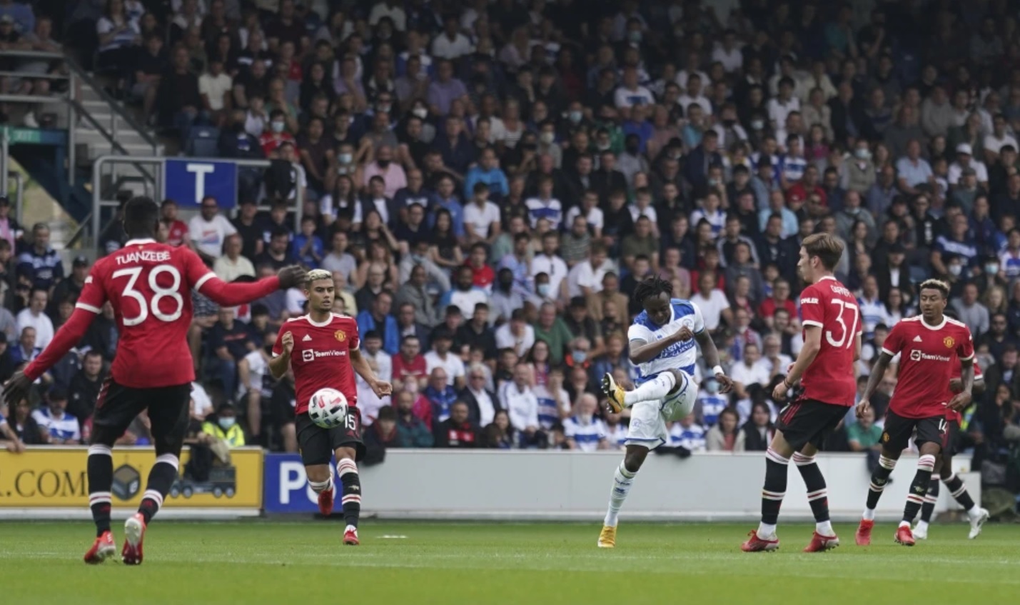 MU thua bẽ bàng đội hạng dưới QPR