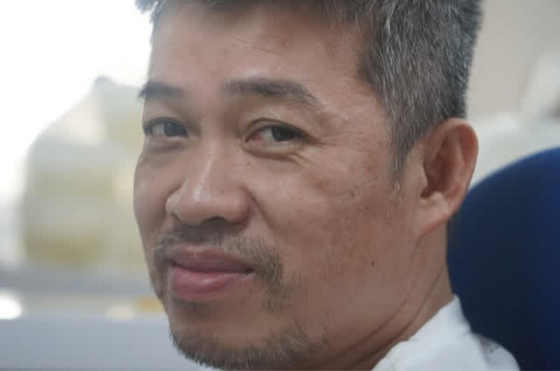 'Bác sĩ 91' bạc trắng đầu sau hơn 10 ngày ở Bệnh viện Hồi sức COVID-19 'Bác sĩ 91' bạc trắng đầu sau hơn 10 ngày ở Bệnh viện Hồi sức COVID-19