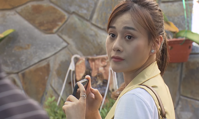 Phương Oanh tiết lộ: 'Long khiến tính cách Nam thay đổi rất lớn trong phần 2 Hương vị tình thân' - 3 Phương Oanh tiết lộ: 'Long khiến tính cách Nam thay đổi rất lớn trong phần 2 Hương vị tình thân' - 3