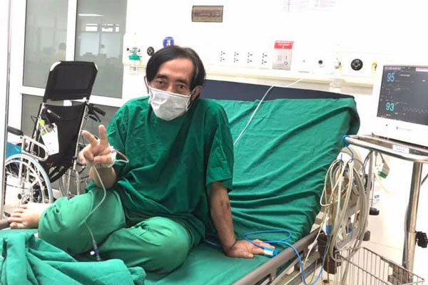Dân tình lo lắng cho tình hình của NS Giang Còi khi BV Phổi HN bị phong tỏa vì có nhiều ca nhiễm Covid-19 Dân tình lo lắng cho tình hình của NS Giang Còi khi BV Phổi HN bị phong tỏa vì có nhiều ca nhiễm Covid-19