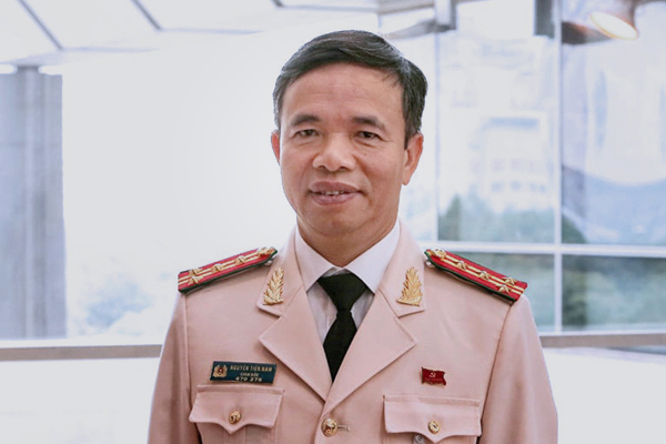 GĐ Công an kể chuyện tiếp sức trăm người đi xe máy từ TP.HCM về quê tránh dịch GĐ Công an kể chuyện tiếp sức trăm người đi xe máy từ TP.HCM về quê tránh dịch