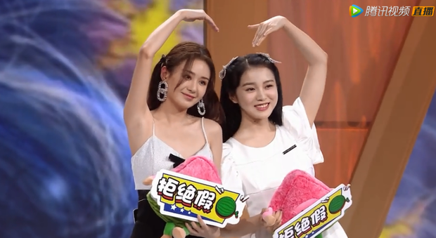Nhiệt Ba lộ dáng gầy khẳng khiu, Dương Dương đẹp trai như "chú bé" ở họp báo Em Là Niềm Kiêu Hãnh Của Anh - 2 Nhiệt Ba lộ dáng gầy khẳng khiu, Dương Dương đẹp trai như "chú bé" ở họp báo Em Là Niềm Kiêu Hãnh Của Anh - 2