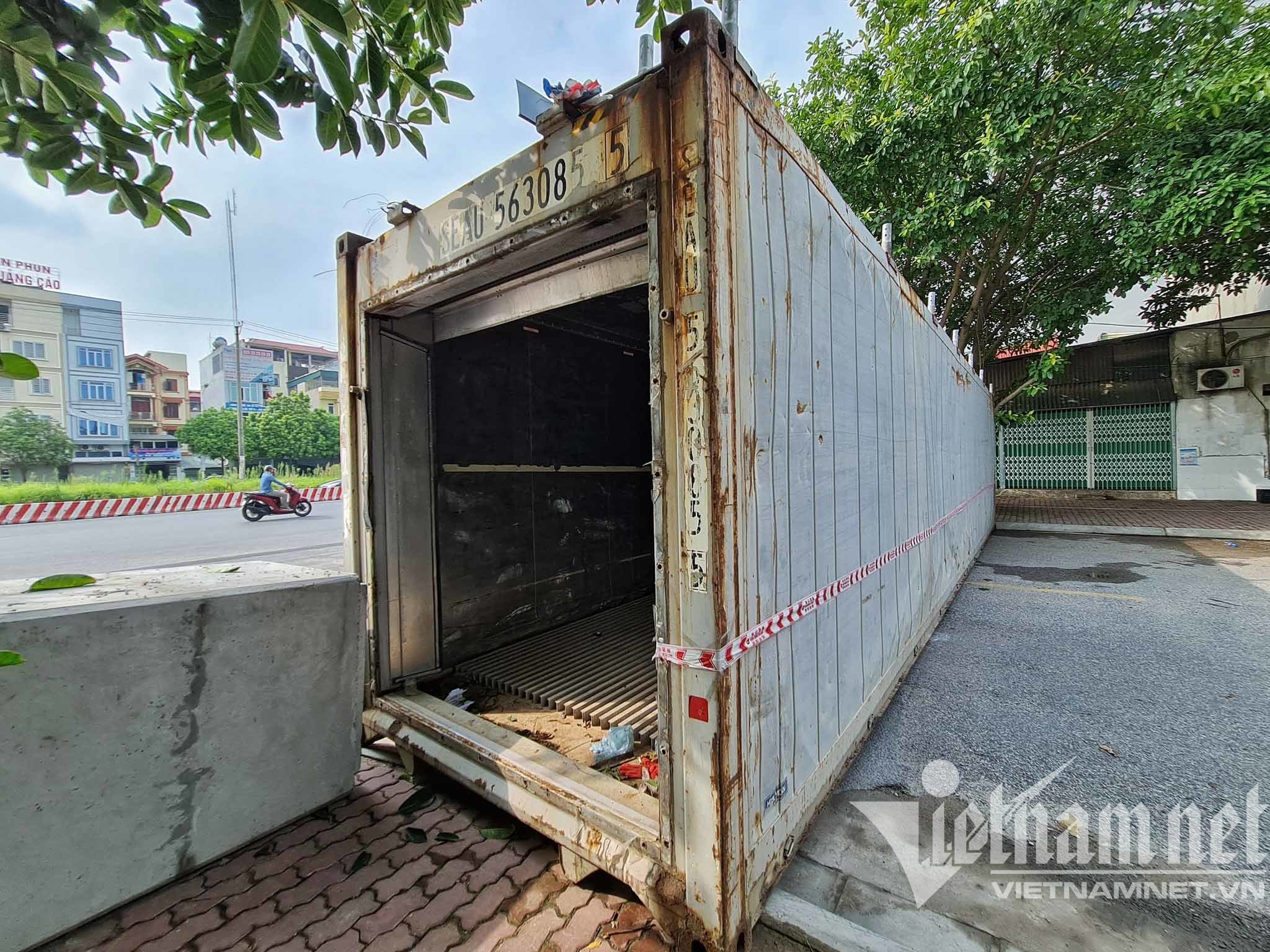 Điều xe tải, dựng container chặn cứng lối ra vào phường ở Hà Nội - 1 Điều xe tải, dựng container chặn cứng lối ra vào phường ở Hà Nội - 1