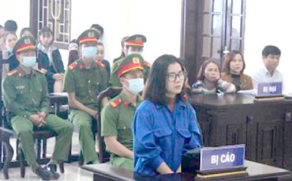 Dùng chiêu 'vác bao tải tiền đi vay tiền', hot girl chiếm đoạt hơn 330 tỷ đồng Dùng chiêu 'vác bao tải tiền đi vay tiền', hot girl chiếm đoạt hơn 330 tỷ đồng