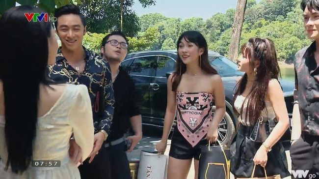 Hương vị tình thân tập 3 phần 3: Thiên Nga cho bà Dần uống thuốc ngủ mê man để đưa trai về nhà 'bay lắc', bị Nam vạch mặt cảnh cáo - 5 Hương vị tình thân tập 3 phần 3: Thiên Nga cho bà Dần uống thuốc ngủ mê man để đưa trai về nhà 'bay lắc', bị Nam vạch mặt cảnh cáo - 5