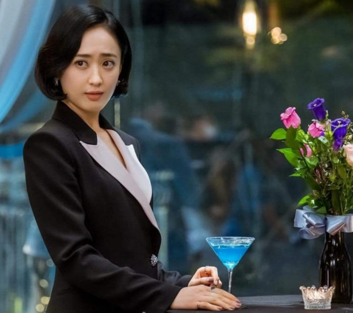5 nhân vật phản diện trong năm 2021 khiến khán giả không thể ghét bỏ: Song Jong Ki chiếm trọn tình cảm - 3 5 nhân vật phản diện trong năm 2021 khiến khán giả không thể ghét bỏ: Song Jong Ki chiếm trọn tình cảm - 3