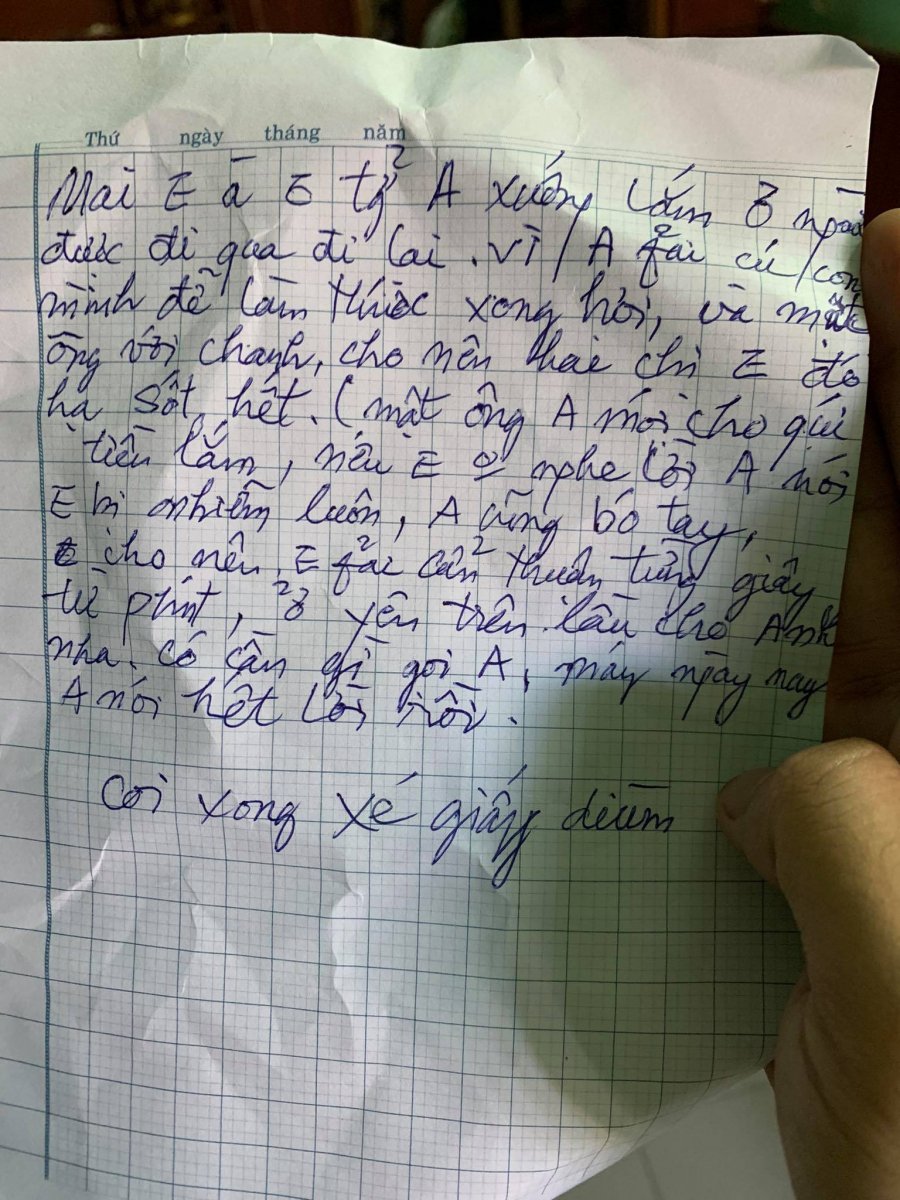 Dở khóc dở cười với lá thư chồng gửi vợ trước khi đi cách ly: 'Em không nghe lời, anh bó tay!' Dở khóc dở cười với lá thư chồng gửi vợ trước khi đi cách ly: 'Em không nghe lời, anh bó tay!'
