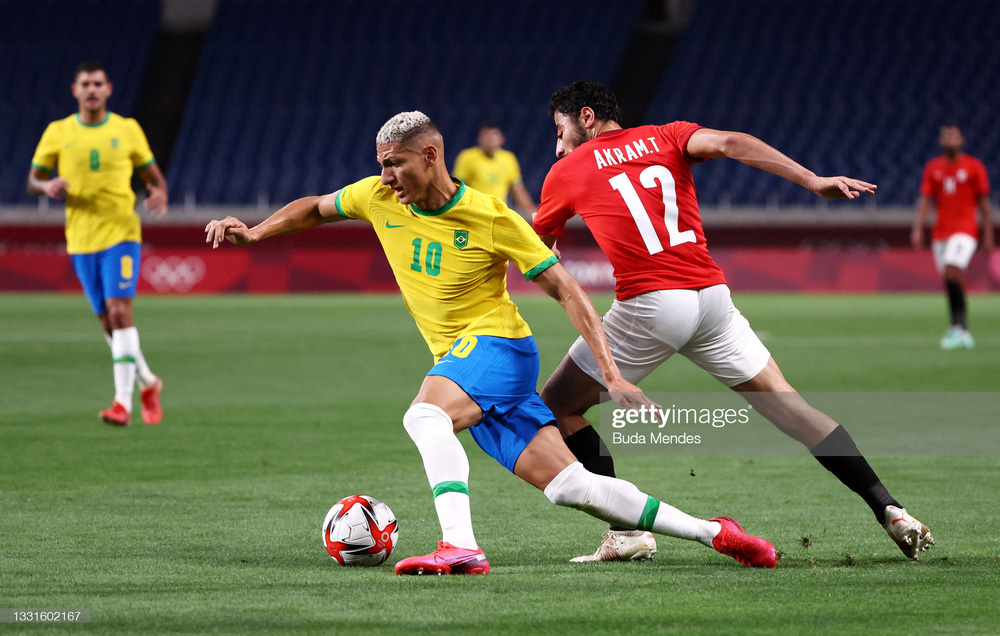 'Truyền nhân Ro béo' tỏa sáng, Brazil hóa giải ngựa ô, lọt vào bán kết Olympic 'Truyền nhân Ro béo' tỏa sáng, Brazil hóa giải ngựa ô, lọt vào bán kết Olympic