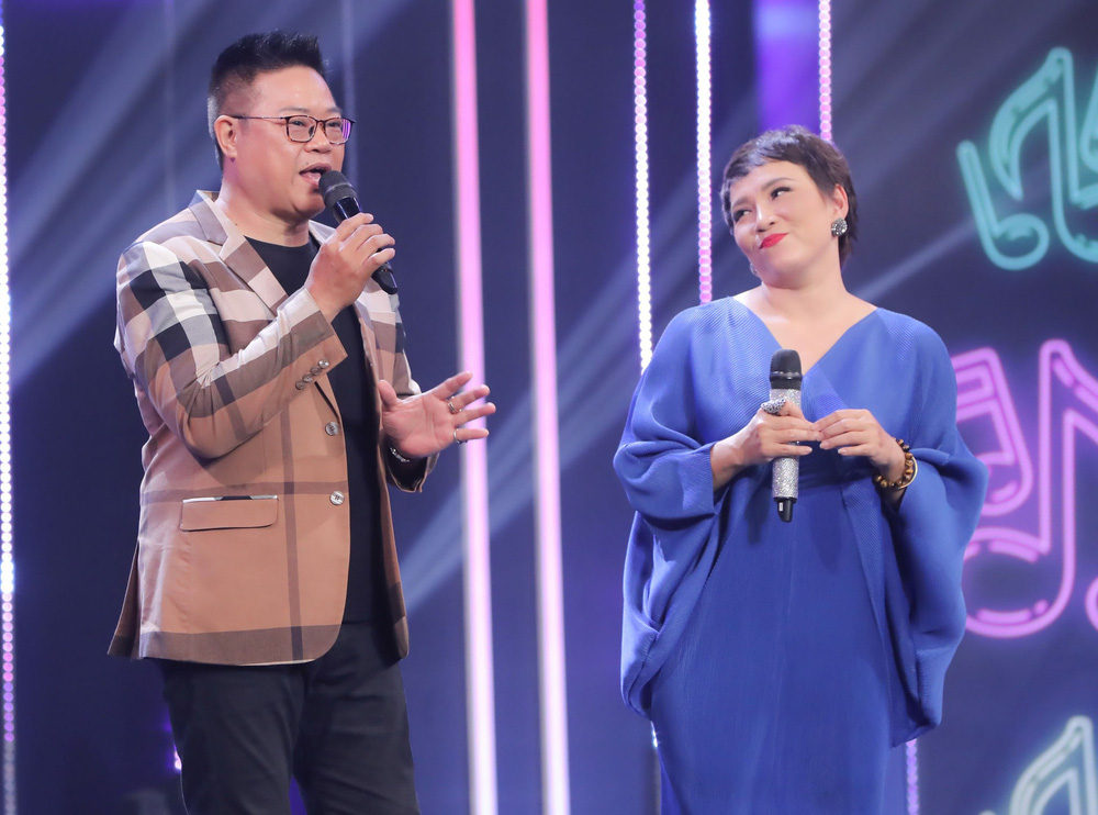 Ca sĩ Phi Hải đột ngột qua đời, Hương Giang đau xót tìm nơi mai táng Ca sĩ Phi Hải đột ngột qua đời, Hương Giang đau xót tìm nơi mai táng