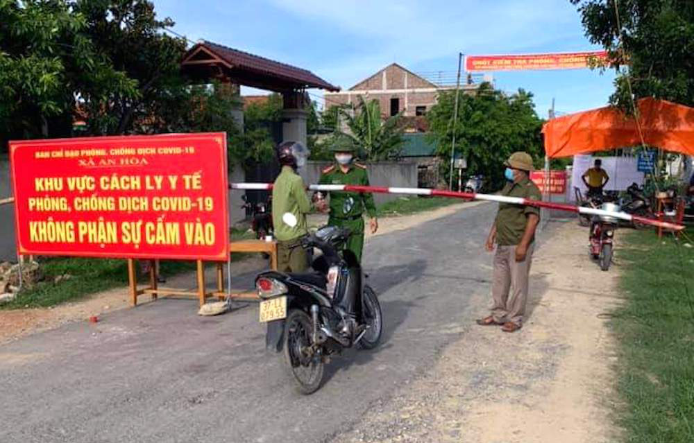 Bé gái mới sinh lây SARS-CoV-2 từ người thân Bé gái mới sinh lây SARS-CoV-2 từ người thân
