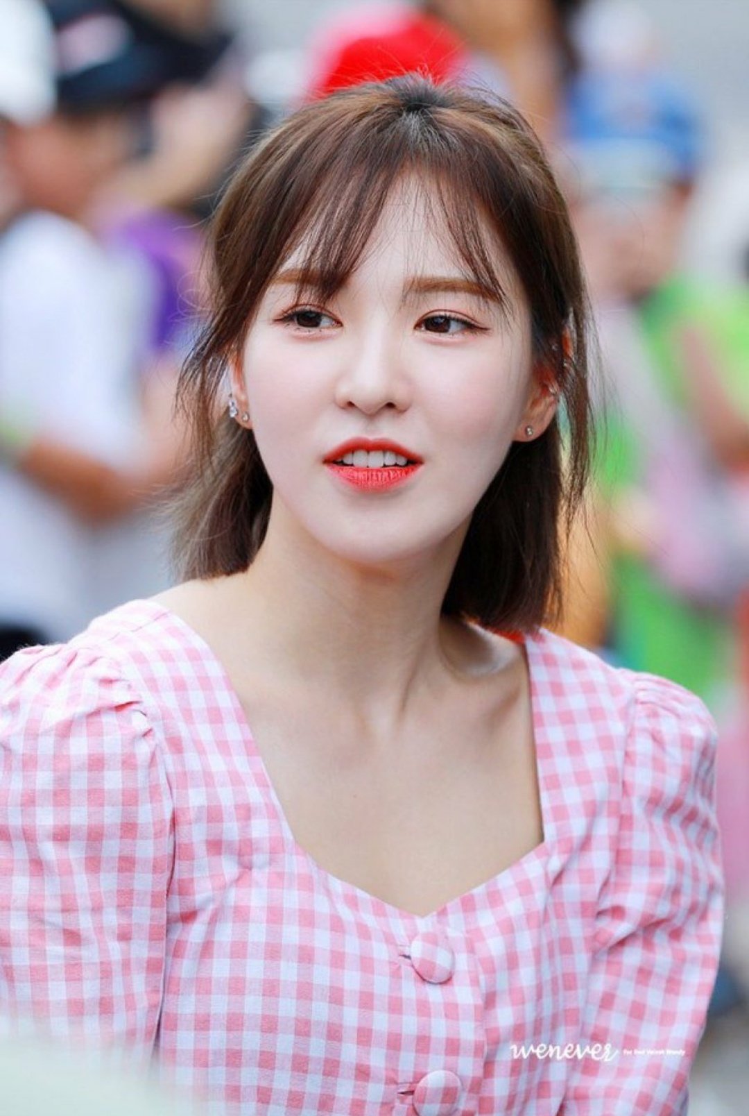Tóc ngắn của Wendy (Red Velvet) từng gây sốt rầm rộ từ Hàn sang Việt vì quá xinh, đến giờ vẫn chưa hết mốt - 13 Tóc ngắn của Wendy (Red Velvet) từng gây sốt rầm rộ từ Hàn sang Việt vì quá xinh, đến giờ vẫn chưa hết mốt - 13