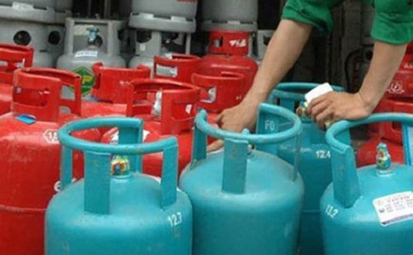 Ba tháng liên tục tăng giá, gas ngày càng đắt đỏ Ba tháng liên tục tăng giá, gas ngày càng đắt đỏ