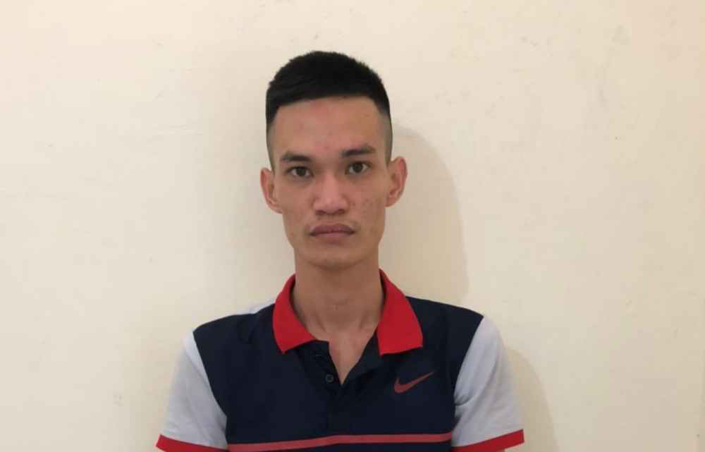 Video: Hàng chục cảnh sát chặn bắt chiếc ô tô chở ma túy và vũ khí 'nóng' như phim hành động - 5 Video: Hàng chục cảnh sát chặn bắt chiếc ô tô chở ma túy và vũ khí 'nóng' như phim hành động - 5