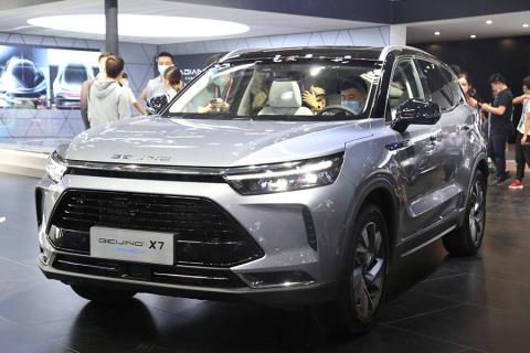 Ô-tô chất đống sau lũ lụt Trung Quốc: Khó về Việt Nam - 2 Ô-tô chất đống sau lũ lụt Trung Quốc: Khó về Việt Nam - 2