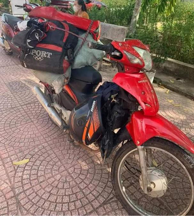 Chạy xe máy 3 ngày 3 đêm về quê tránh dịch, thanh niên ngủ gật đâm vào lan can đường Chạy xe máy 3 ngày 3 đêm về quê tránh dịch, thanh niên ngủ gật đâm vào lan can đường