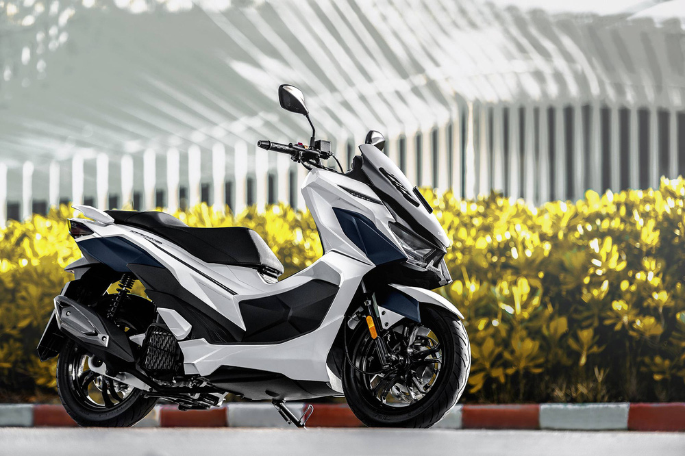 Thêm 'hàng tuyển' xe máy Thái, trang bị cả 'lố' công nghệ, phủ sóng gió lên Air Blade, NVX - 1 Thêm 'hàng tuyển' xe máy Thái, trang bị cả 'lố' công nghệ, phủ sóng gió lên Air Blade, NVX - 1