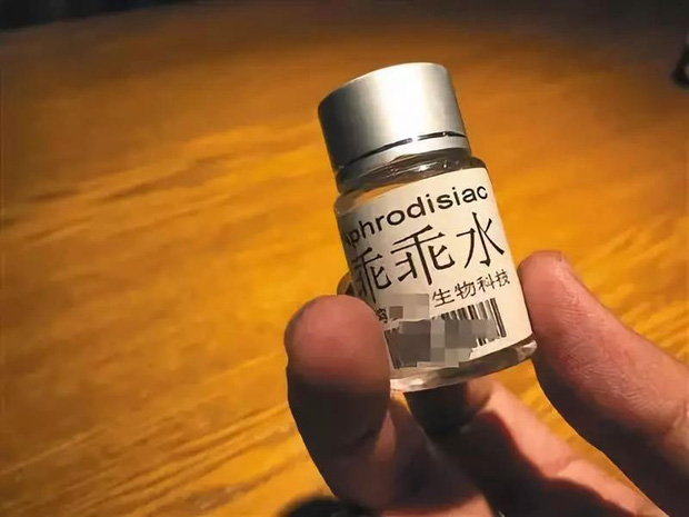 'Nước vâng lời' - trợ thủ đắc lực của tội phạm tình dục và những tác hại khôn lường của loại chất lỏng không màu, không mùi 'trong truyền thuyết' 'Nước vâng lời' - trợ thủ đắc lực của tội phạm tình dục và những tác hại khôn lường của loại chất lỏng không màu, không mùi 'trong truyền thuyết'