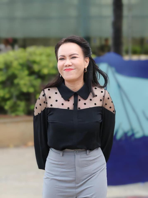 Hứa là làm, NS Việt Hương đích thân trao xe cứu thương trị giá 3 tỷ cho ông Đoàn Ngọc Hải: Hành động đẹp lan toả giữa mùa dịch! - 5 Hứa là làm, NS Việt Hương đích thân trao xe cứu thương trị giá 3 tỷ cho ông Đoàn Ngọc Hải: Hành động đẹp lan toả giữa mùa dịch! - 5